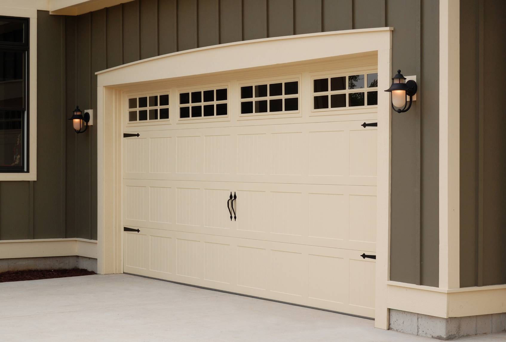 Residential - Dynamic Model - Stamped Carriage House - 5250